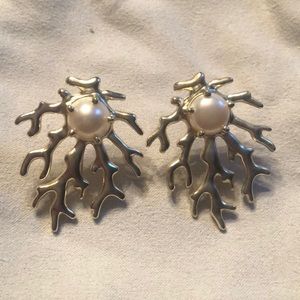 Kendra Scott Hattie Earrings in Gold